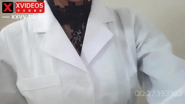 完具醬-醫院露出玻璃瓶自慰