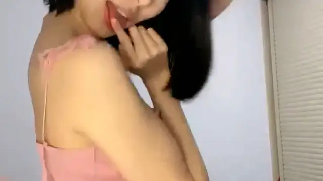 [直播] 新人 正宗騷母狗被幹了 【胡桃裡寶貝】刺激 快被幹死了 特別喜歡伸舌頭 掐著脖子幹 3