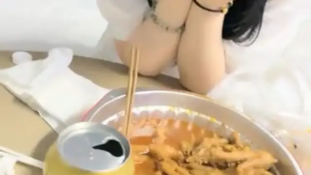 [直播] 2023.6.12 【佳人有約】 新人良家 離異少婦 訴完苦成功推倒 白嫩胴體插入嬌喘陣陣