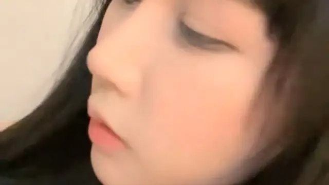 [直播] 抖音女網紅 【京魚兒】 童顏巨乳女神 掰穴自慰 狂射中 人工白虎 這騷穴真是欠操欠插 好美啊 12