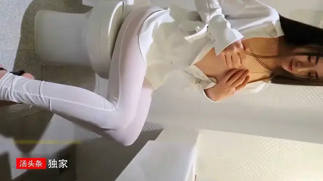 [小編推薦]穿制服絲襪求職被潛規則